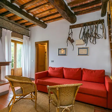 Apartamento Podere Sondino - Apt- Le Stalle By Interhome